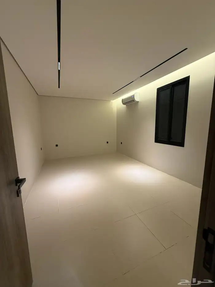 شقة للايجار حي الزهراء 5