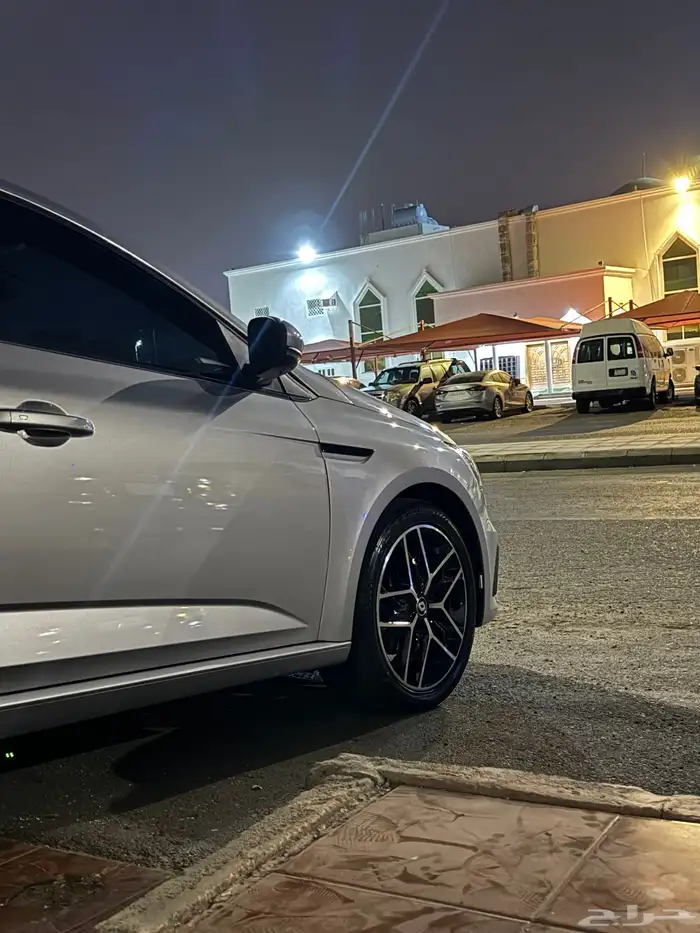 جنوط مقاس 18 سليمة مع كفرات للبيع او البدل 8