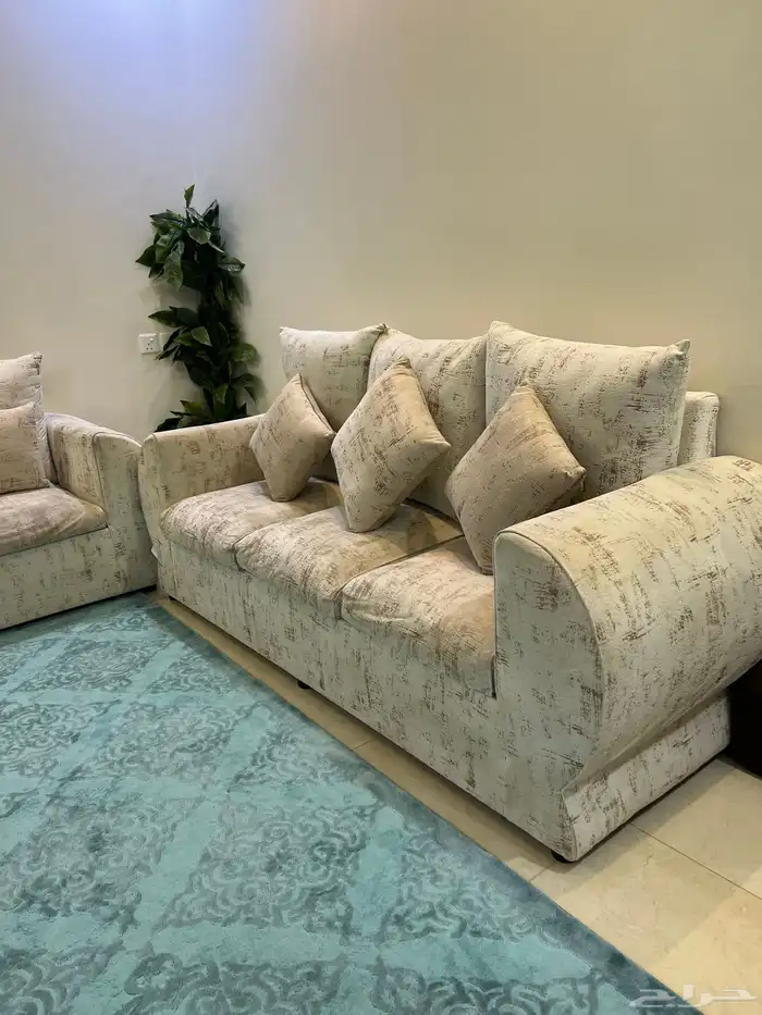 كنب 7 انفار بحاله ممتازه في المجمعه 0