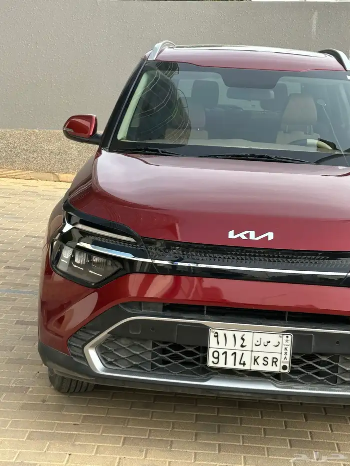 كيا كارينز 1