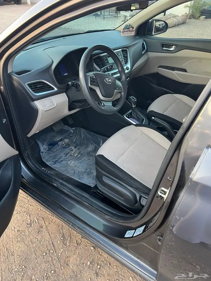 للبيع اكسنت 21 8