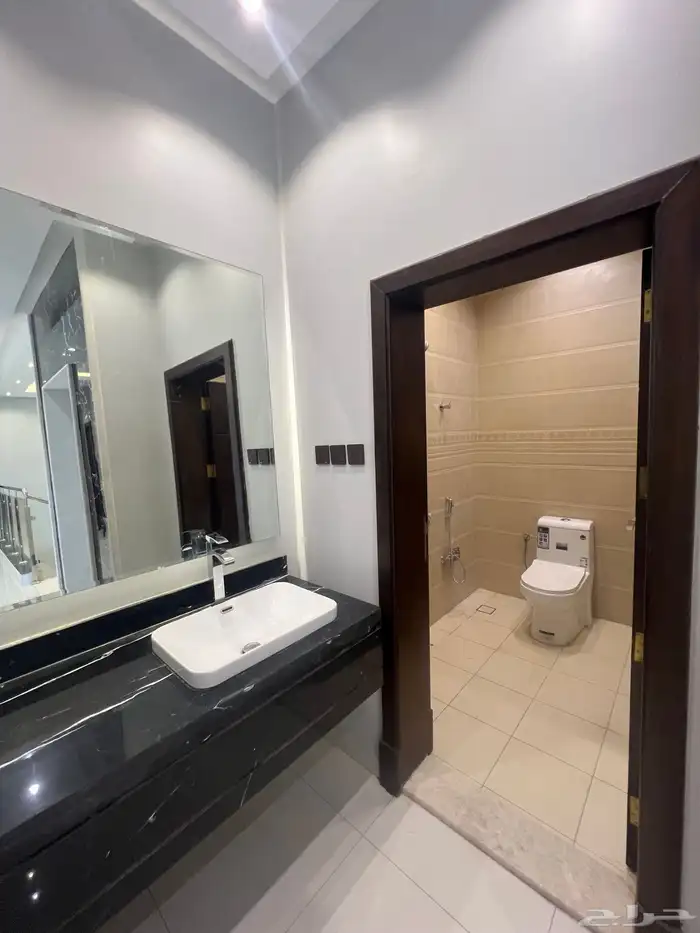 للبيع فيلا دورين وملحق موقع مميز درة الموسى 28