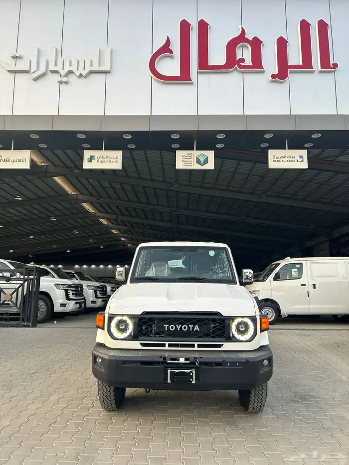 تويوتا لاندكروزر مصندق ونش ديزل 2025 ابيض190900شامل الضريبة 0