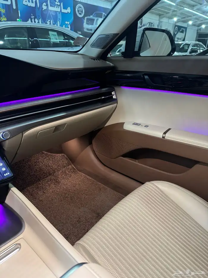 ازيرا كاليجرافي جرانديور 8