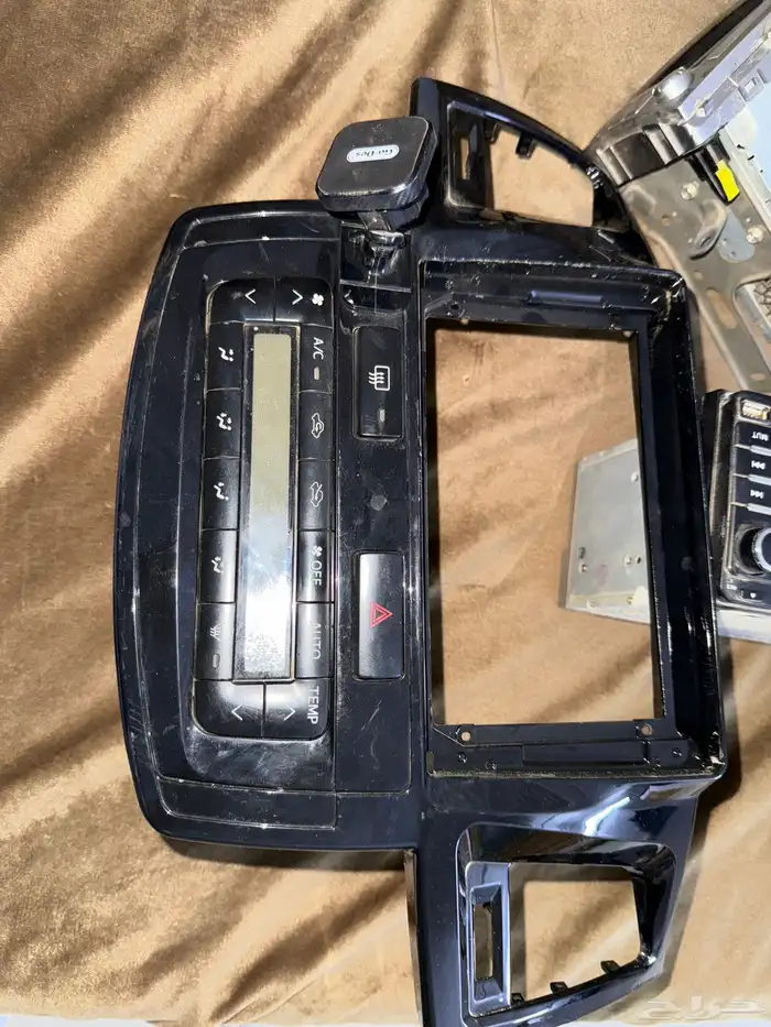 شاشه فورشنر  تحكم مكيف لمس   ديكور 2014 وكاله 2