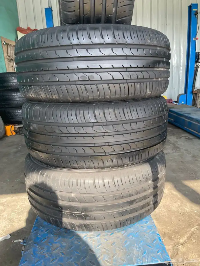 طقم كفرات 245 45 18 نضيفه استخدام خفيف 2