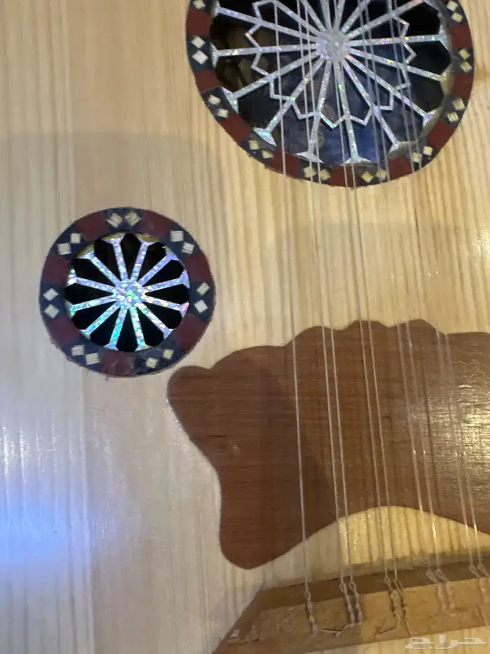 احتاج احد يعلمني على عزف العود 0