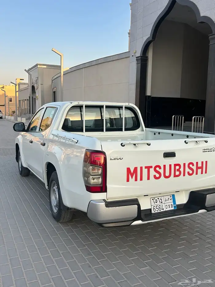 ميتسوبيشي L200 بنزين 2022 6