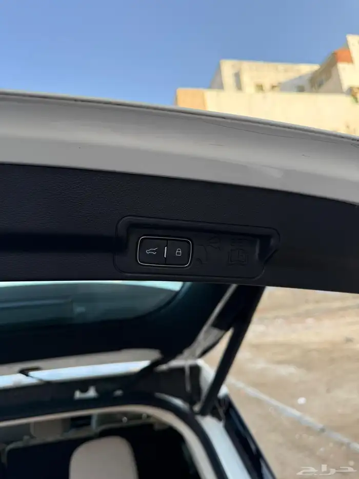 للبيع فورد اكسبلور 2022 دبل بحالة الوكالة 9