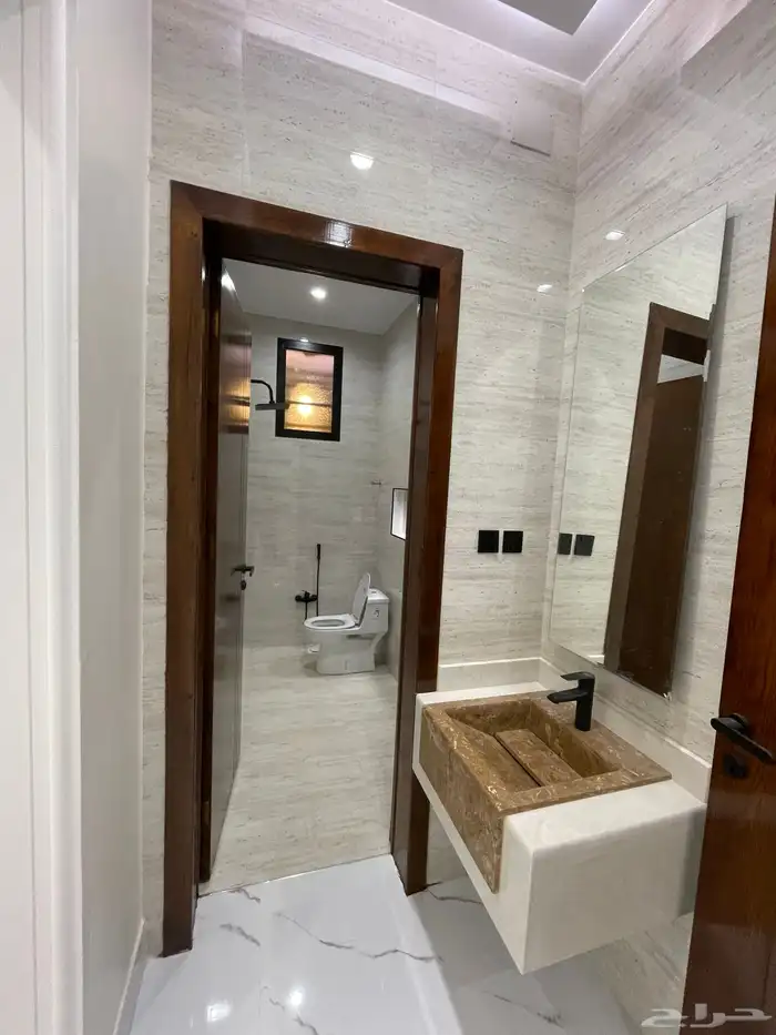 للبيع شقق ارضيه بباكيه سياره تشطيب ممتاز ابها حي الزهور 17