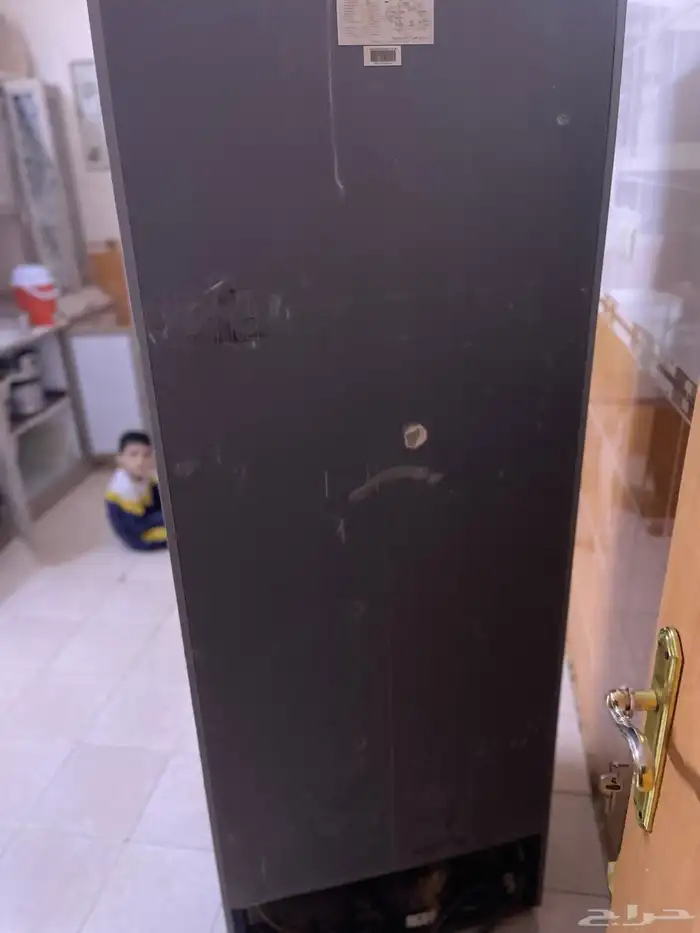 ثلاجه نضيفه وعلى الشرط تثلج ما شاء الله 3