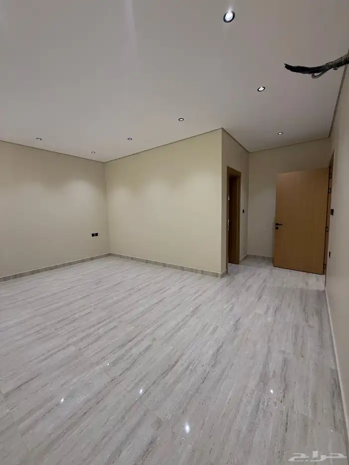 للبيع شقه تمليك بحمراء الاسد 1