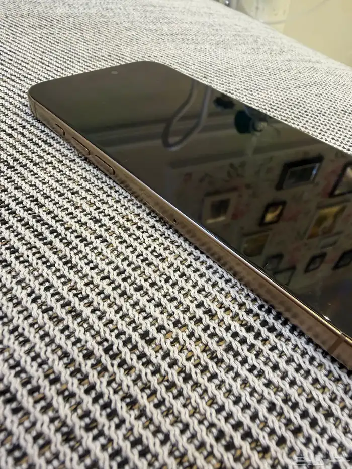 ايفون 16 برو ماكس ماسحه 512 2