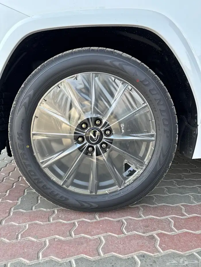 لكزس LX600 فئة F-SPORT بنزين 2025 4