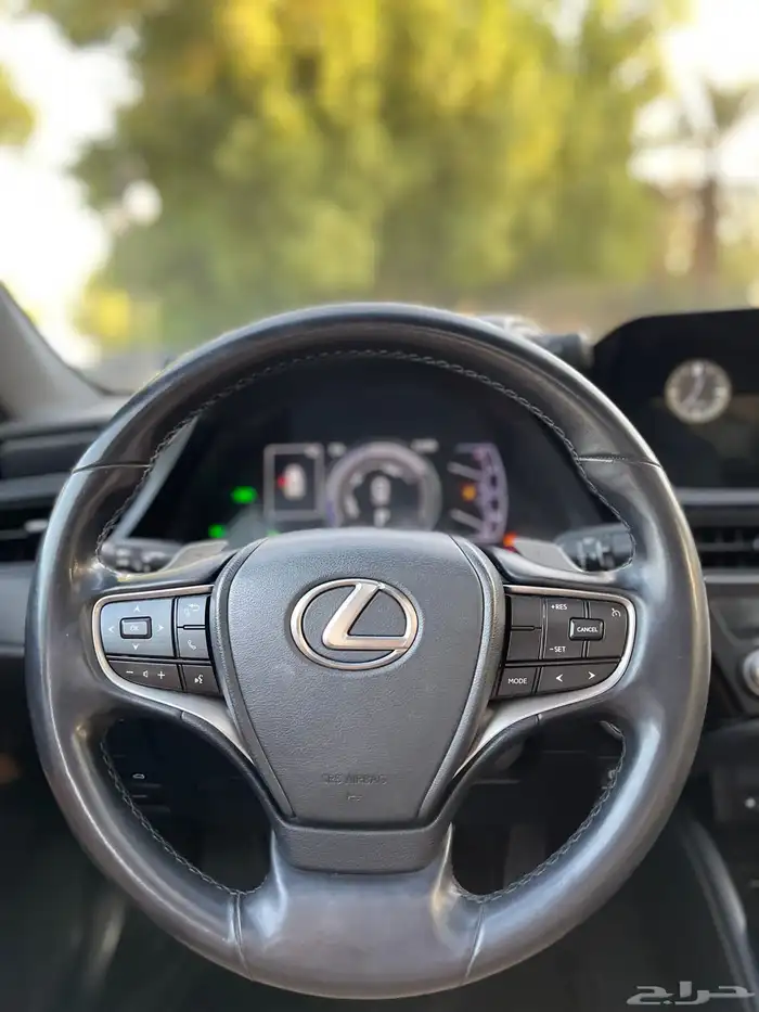 لكزس-ES300h-2022(ممشي49الف) 18
