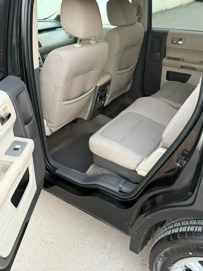 فورد فلكس 2011 6