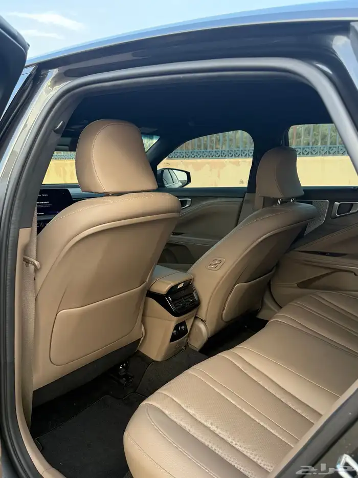 كيا K8 2022 بحالة الوكاله 16