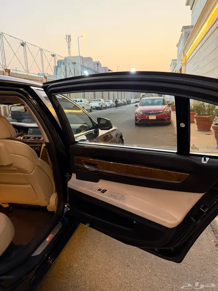 بي ام دبيلو 2009 ( مخزن ) اقبل البدل المناسب 52