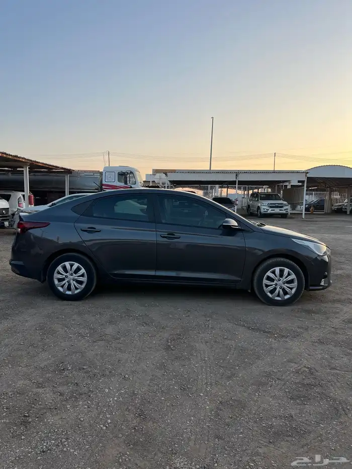 للبيع اكسنت 21 5