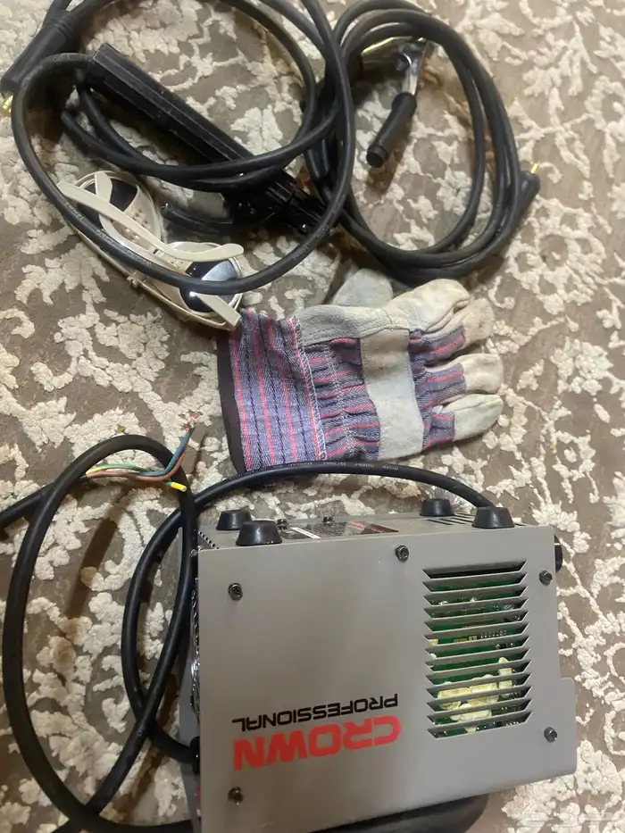 مكينة لحام كراون مع صاروخ كراون 2