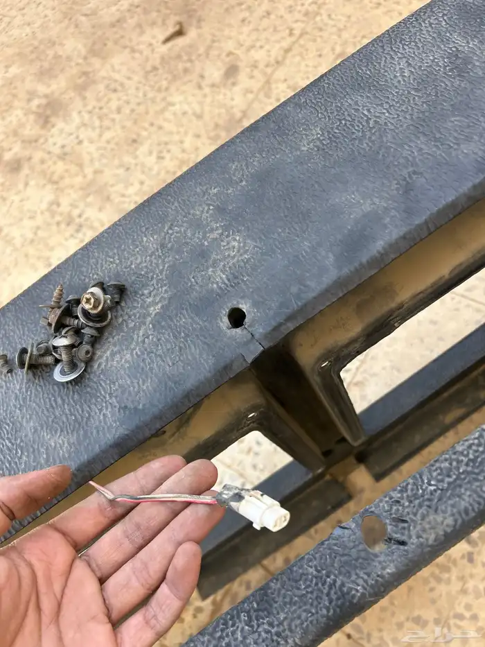 جناح هايلوكس 15 3