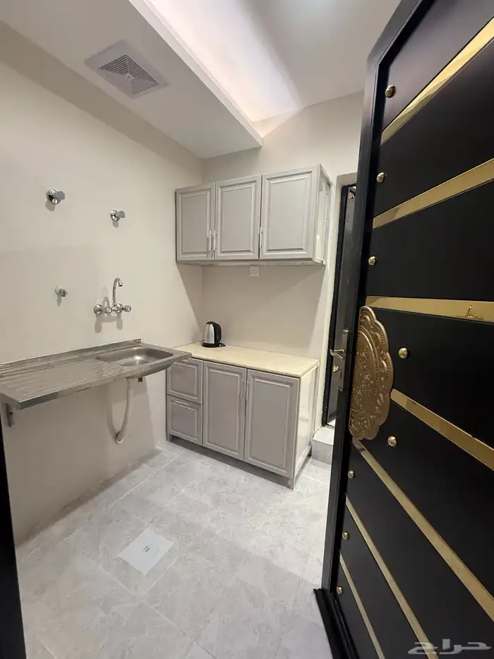 للبيع استراحة قسمين مجددة بالكامل 3