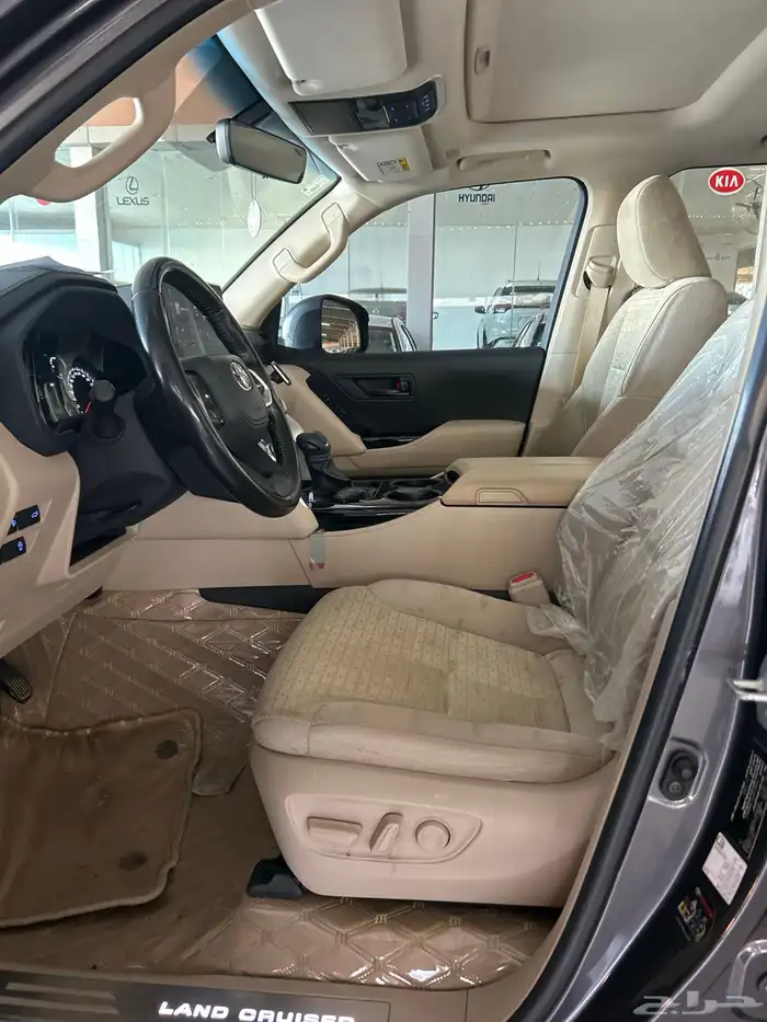 لاندكروزر 2022 11