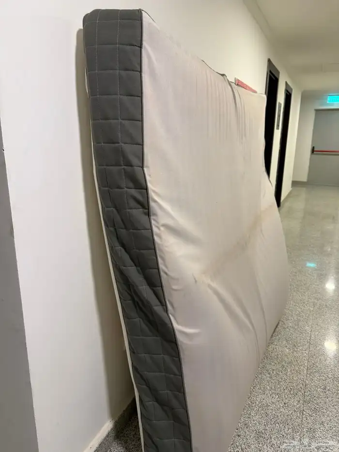 سرير Ikea مع مرتبة حجم 200   180 6