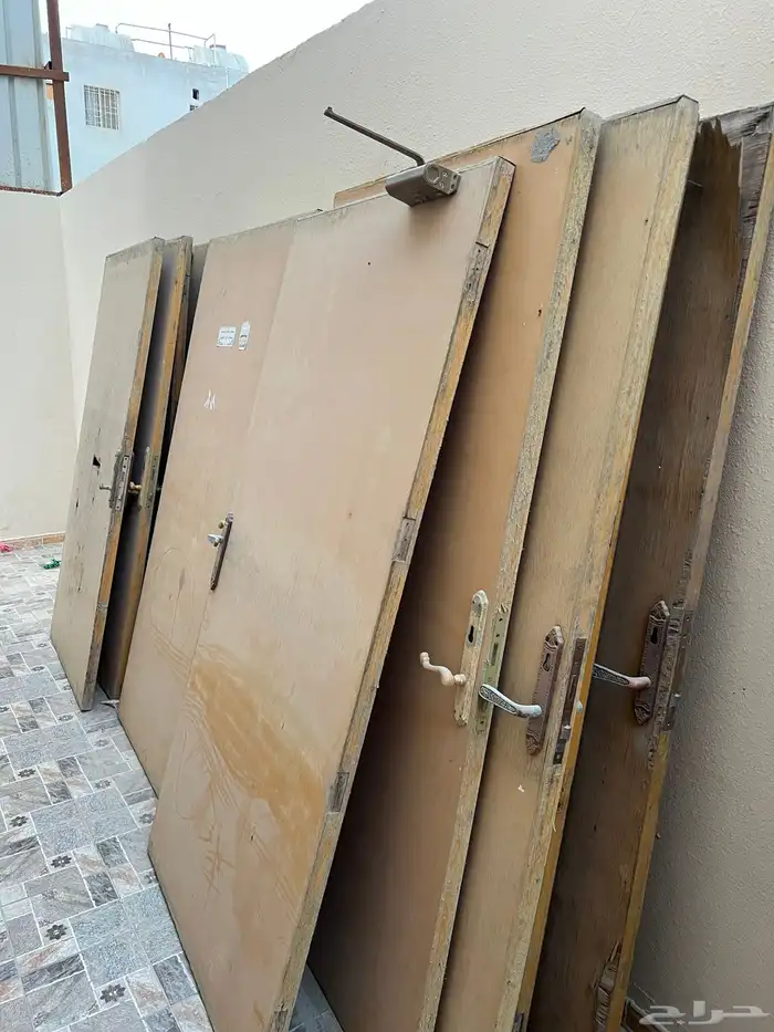 بيبان خشب نظيفه ونوعيه قديمه 2