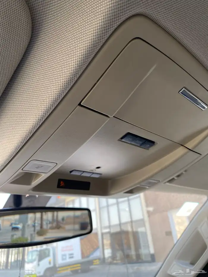 سييرا 2016 فل كامل Z71 اللون فضي SLE 45