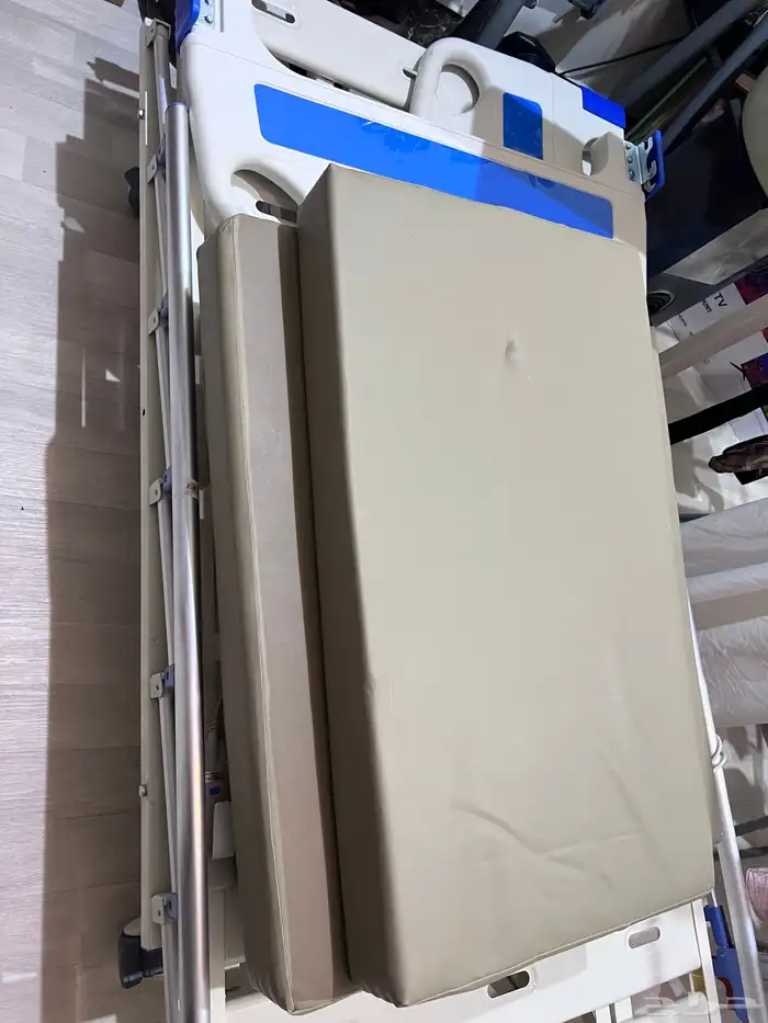 سرير طبي 0