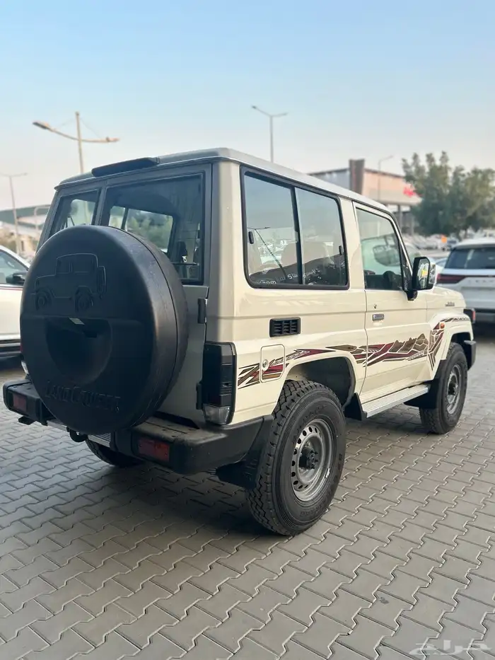 تويوتا لاندكروزر مصندق ونش ديزل 2025 ابيض190900شامل الضريبة 5