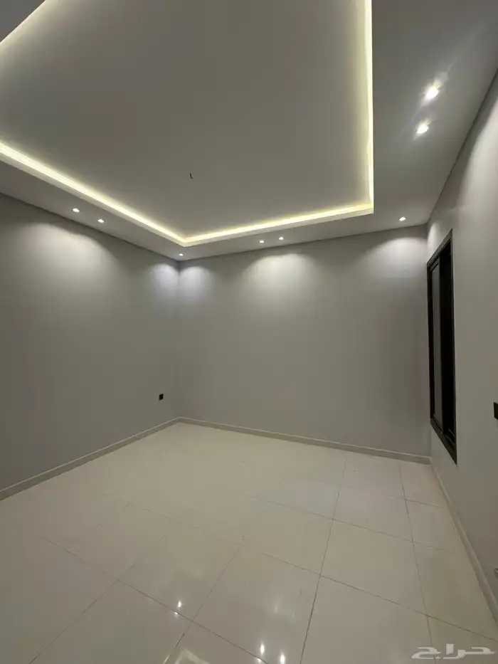 للبيع فيلا دوبلكس قريبه من الممشى والخدمات بخميس مشيط 24