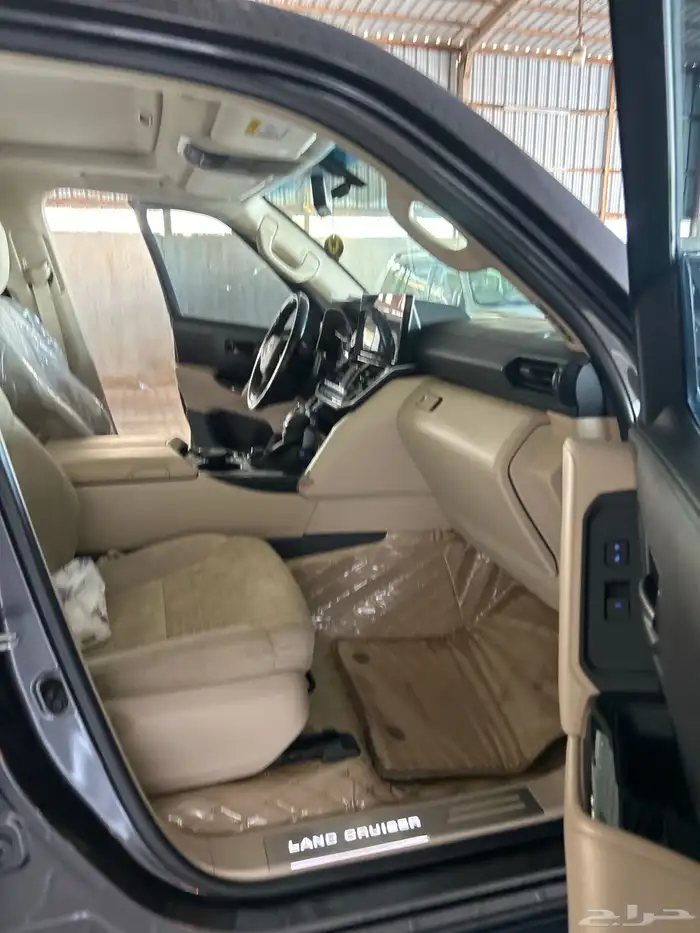 لاندكروزر 2022 12