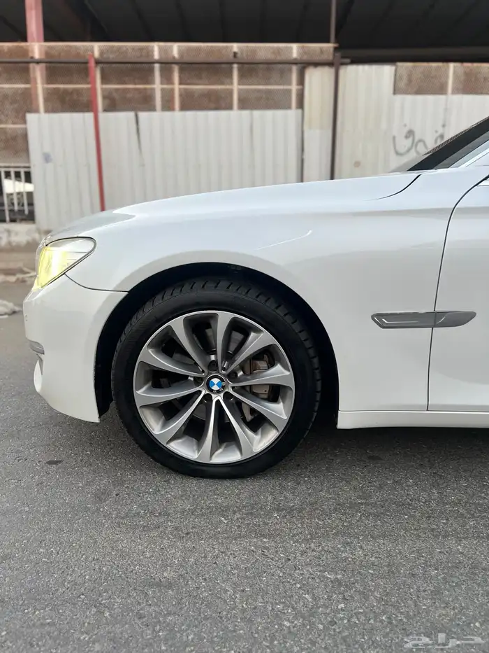 بي إم دبليو مديل 2013 11