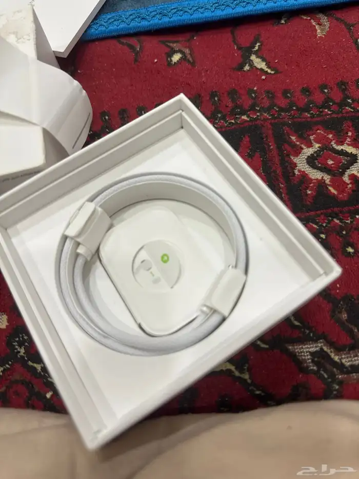 ايربودز برو 2 نظيفة جدا  استخدام 4 شهور تقريبا 3