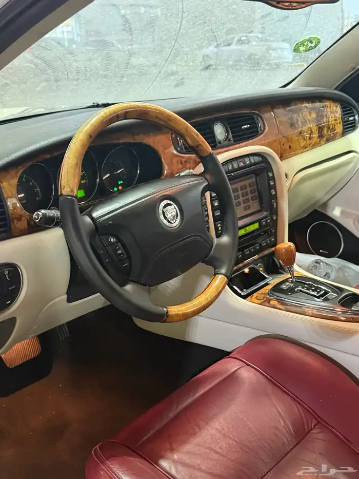 جاكوار 2009 XJ 5