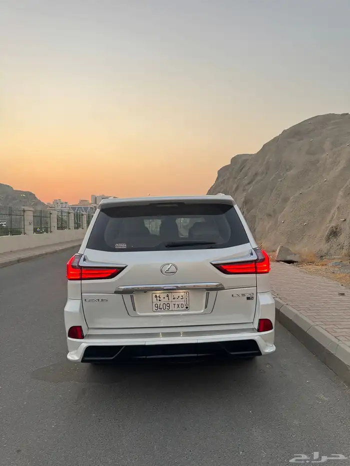 لكزس lx570 3