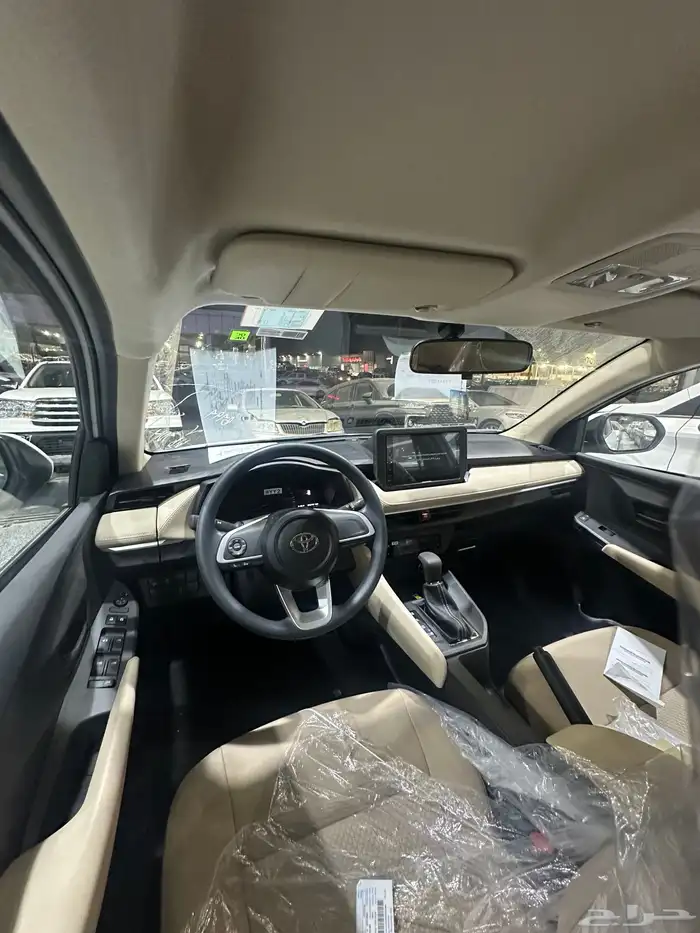 تويوتا يارس Y استاندر 4 سلندر موديل 2026 جميع الالوان 2