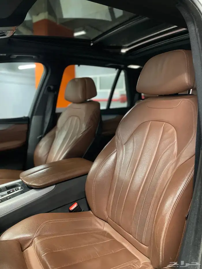 2015 بي ام دبليو X5 نظيفة جدا 12