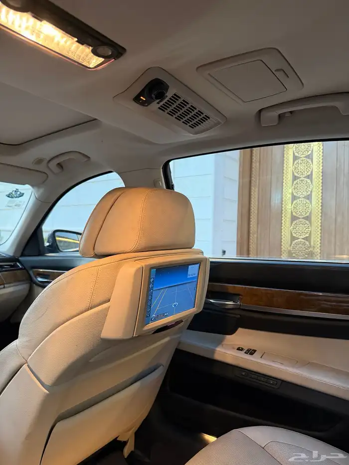 بي ام دبيلو 2009 ( مخزن ) اقبل البدل المناسب 73