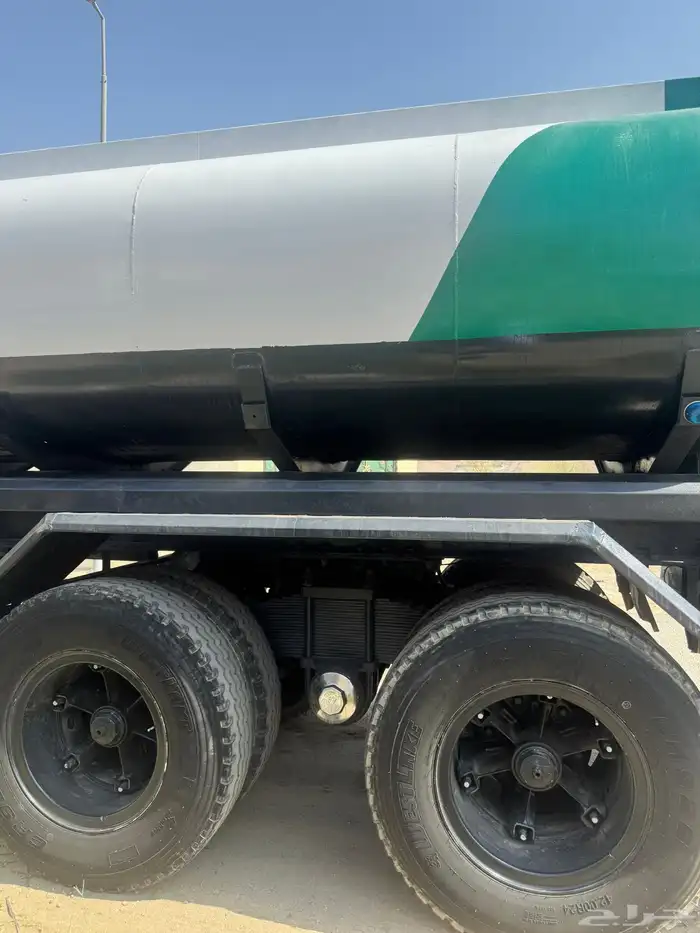 رأس تريلة مع تانكي 3