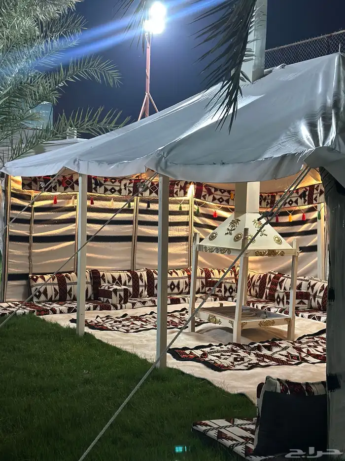 ملعب ومجالس ومزرعه ومسبح للاجار اليومي الدمام 24