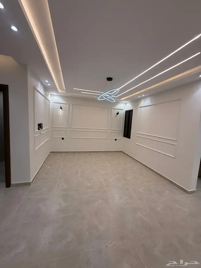 للبيع شقق علويه تشطيب ممتاز بمصعد جاهز وسطح خاص بحي الضيافه 8