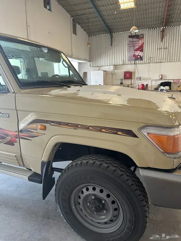 للبيع رفرف امامي يمين ويسار ربع بيج 23 4