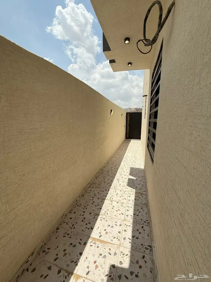 للبيع شقق ارضيه مداخل مستقله حي البديع ابها 510الف 13