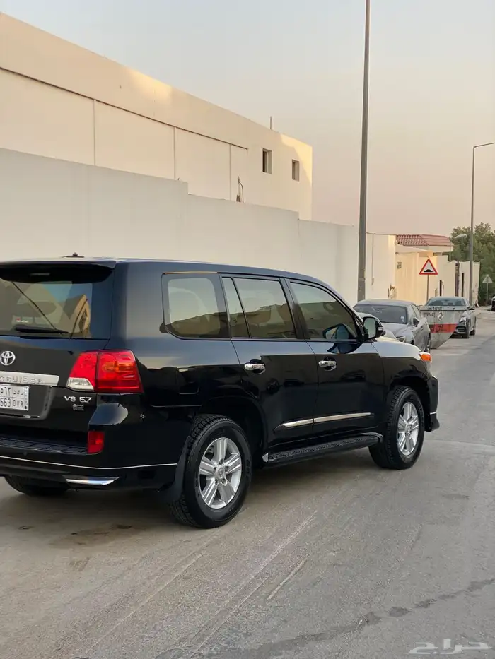 2013 VXR 5.7 Black 8