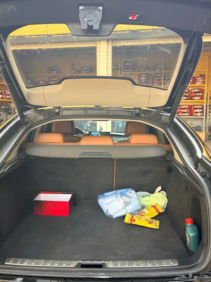 للبيع سيارة BMW فئة X6 موديل 2012 7