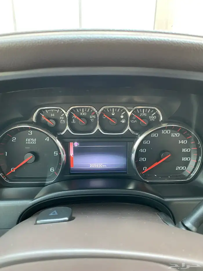 سييرا 2016 فل كامل Z71 اللون فضي SLE 51