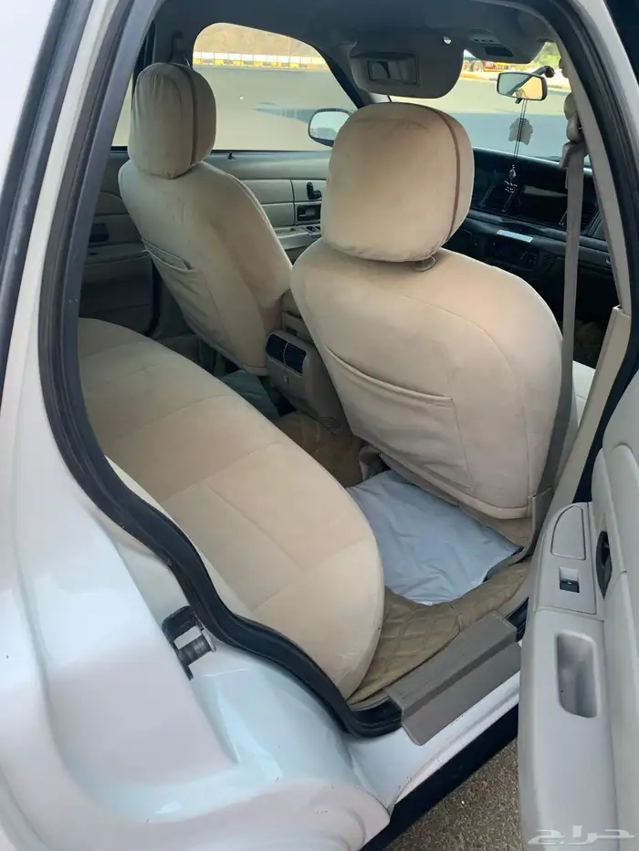 فورد فكتوريا شد بلد 8